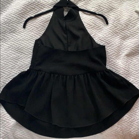 Elizabeth and James
Perth Mock-Neck Peplum Top - Picture 2 of 6